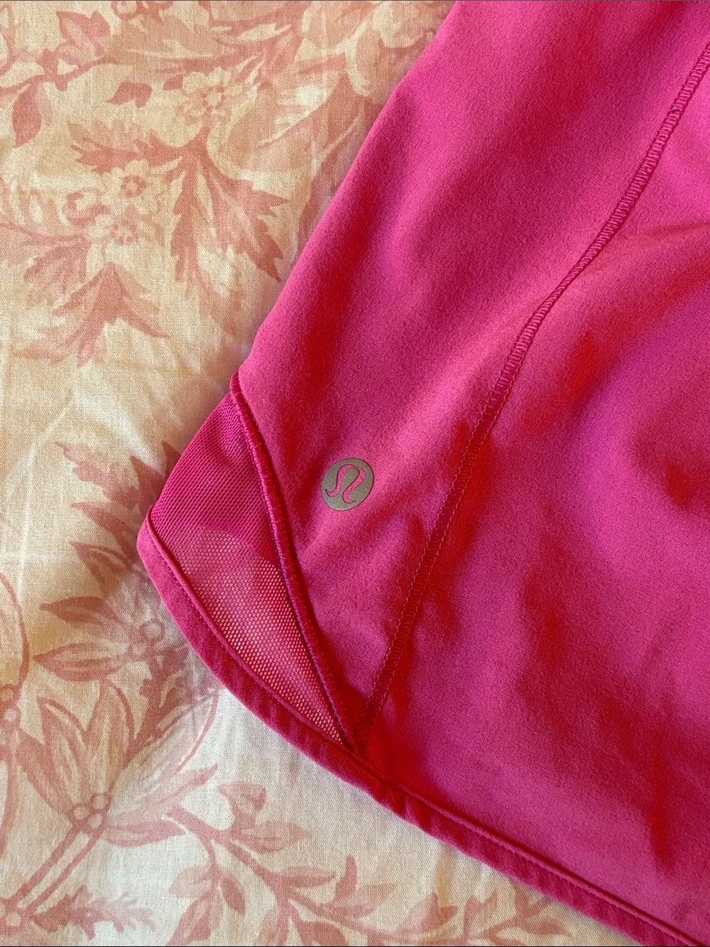 Lululemon Hotty Hot High-Rise Lined Short 2.5